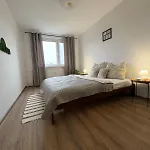 Stylovy Oddychovy S Bezplatnym Parkovanim Apartmán Prievidza